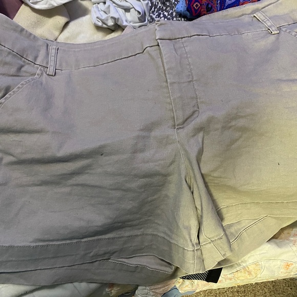 Avia Viv Shorts - Picture 2 of 3